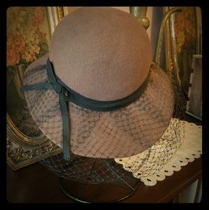Lancaster Wool Womens netted hat blush beige